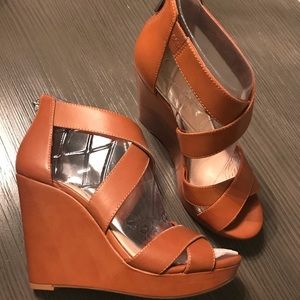 Camel wedge sandals